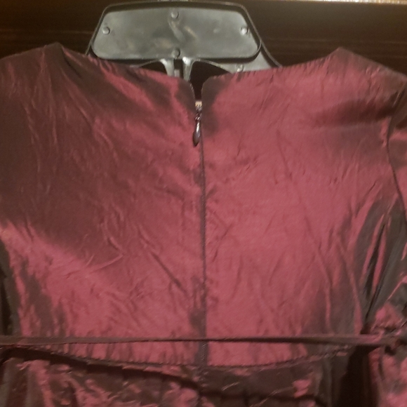 Neiman Marcus Helena Taffeta sleeve holiday dress - Picture 4 of 6